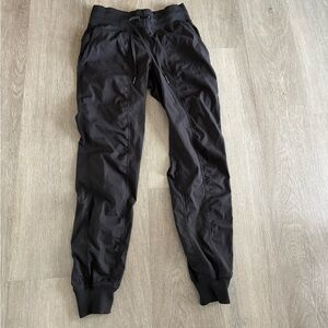 lululemon athletica women’s dance studio mid rise pant size 4